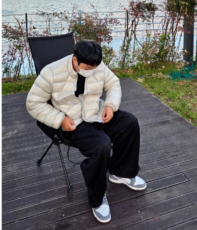 숏패딩/패딩조끼 코디