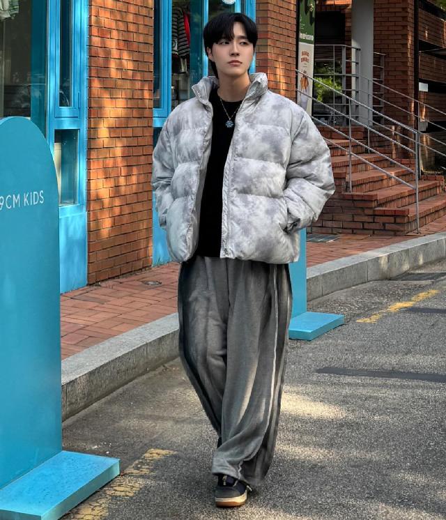 숏패딩/패딩조끼 코디