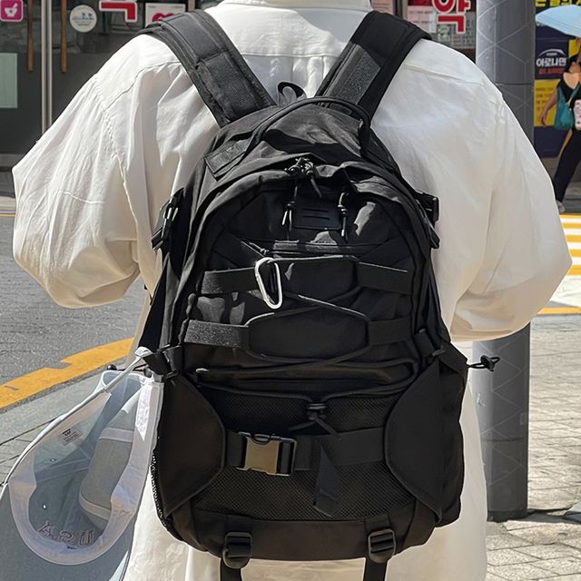 데일리 익스플로러 시티 캐리어 백팩 카라비너 아웃도어 캐주얼 학생 직장인 헬스 노트북 가방