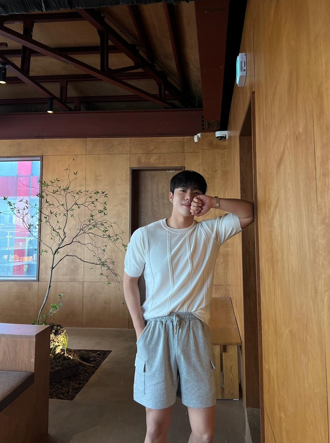 f992c7ab-4322-41c3-9e0f-9a9b28e4f3e8_1713225723515