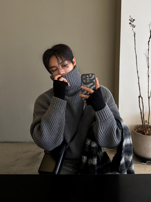 나인 터틀넥 니트 골지 남친룩 데이트룩