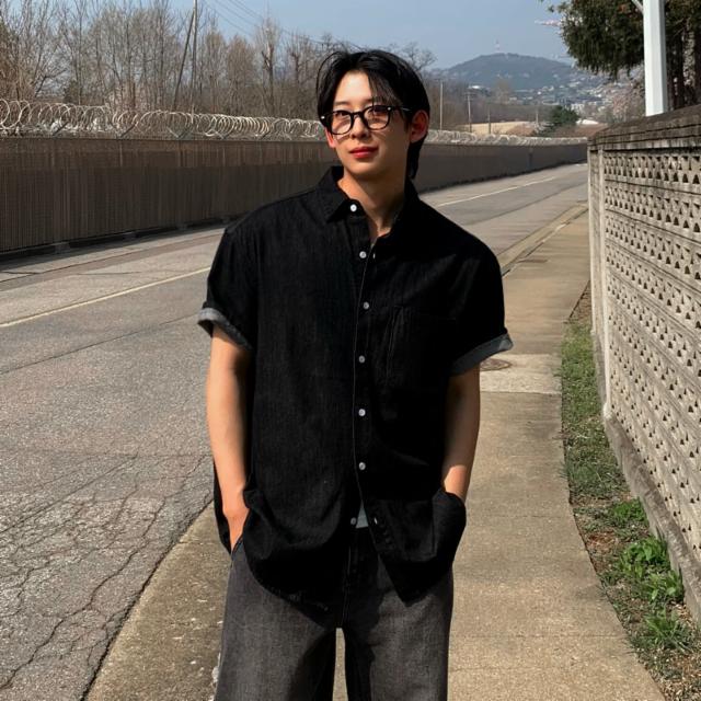 [2컬러]조프 남자 오버 루즈핏 워시드 청 데님 하프 반팔 셔츠남방
