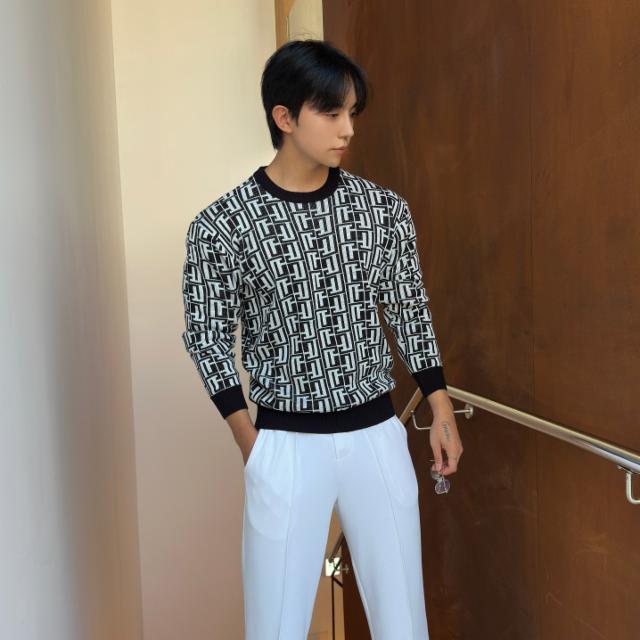 머슬핏 라운드 긴팔 니트 봄 가을 2COLOR