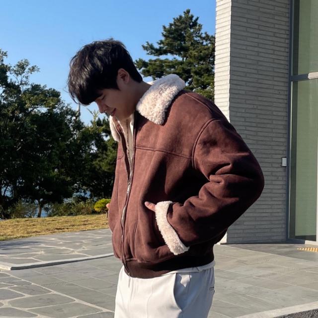 [크롭디자인/디테일굿] 크롭 절개라인 투웨이 스웨이드 무스탕 양털 블루종 오버핏 루즈핏 남자 겨울 헤비 점퍼 아우터 스웨이드 퍼 자켓 3color