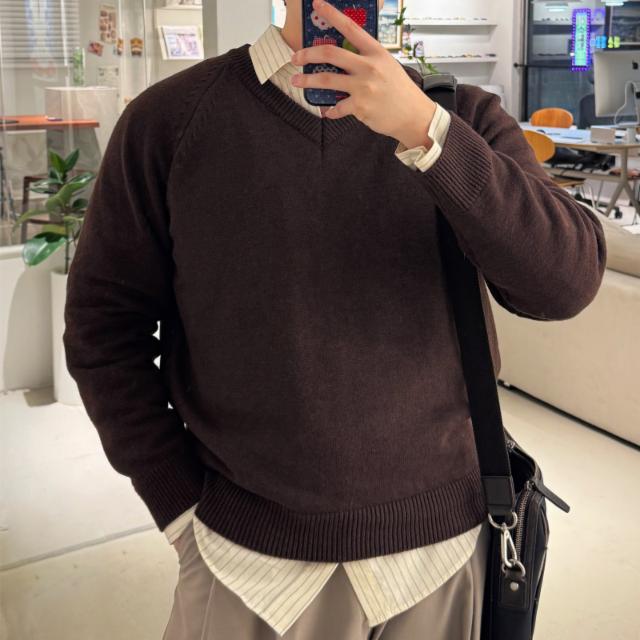소프트 숄더 크롭 브이넥 니트 오버핏 미니멀룩 데일리룩 남친룩 간절기 데이트