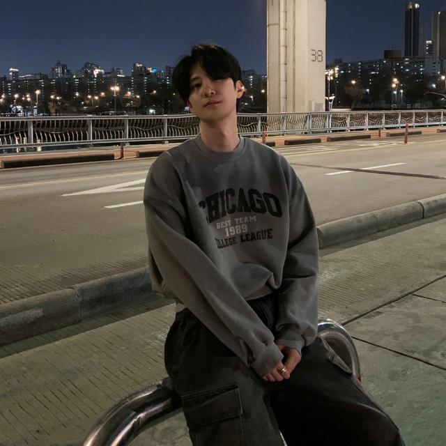 CP 시카고 프린팅 피그먼트 크롭 오버핏 맨투맨 (4color)