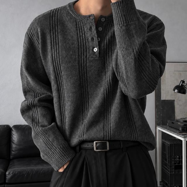 헨리넥 라운드 오버핏 세미 크롭 니트