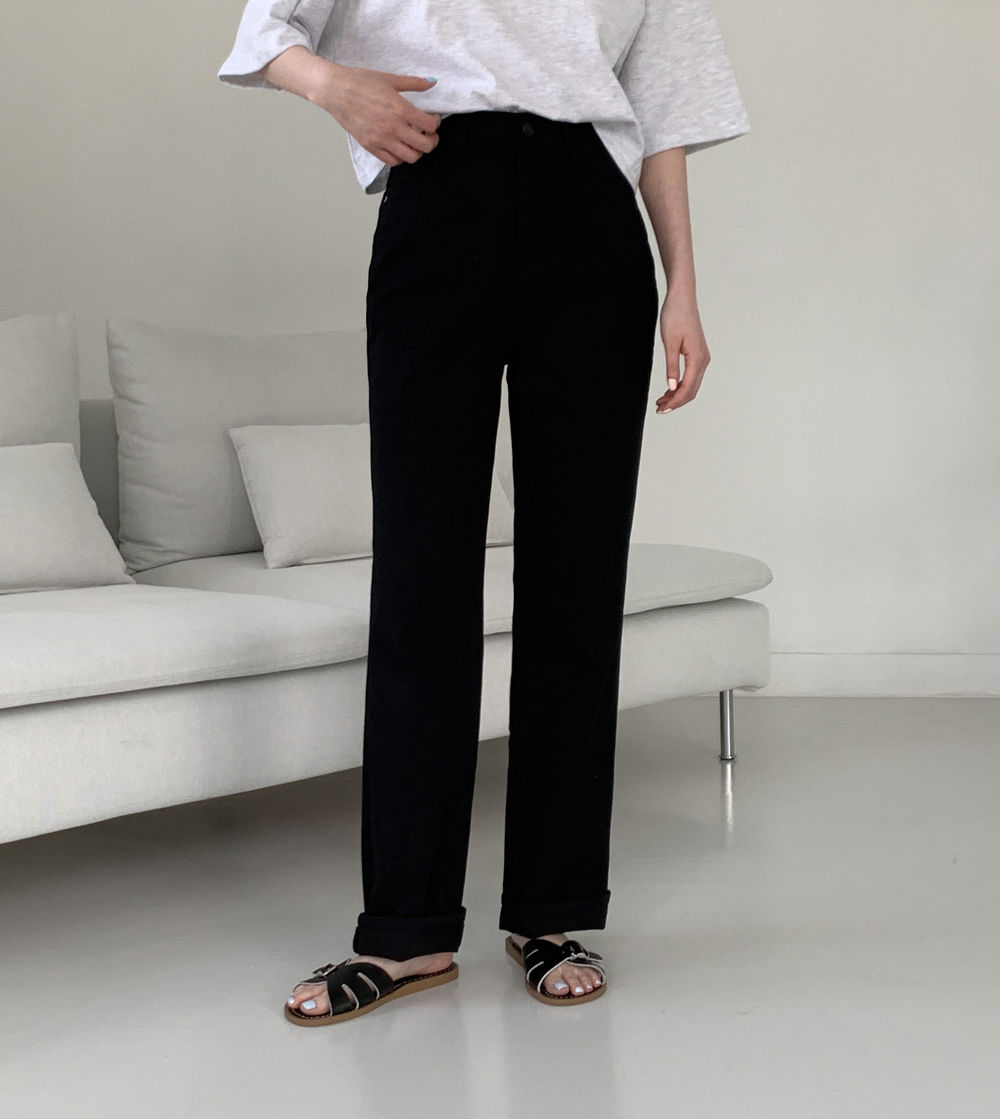 Image: https://image.brandi.co.kr/cproductdetail/2021/04/29/16695678c37a7b95357371cfa22304bb.jpg