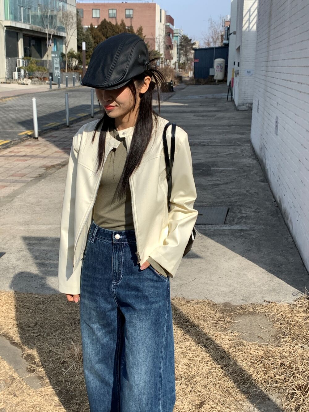 ラウンドネックノーカラークロップドフェイクレザージャケット2color