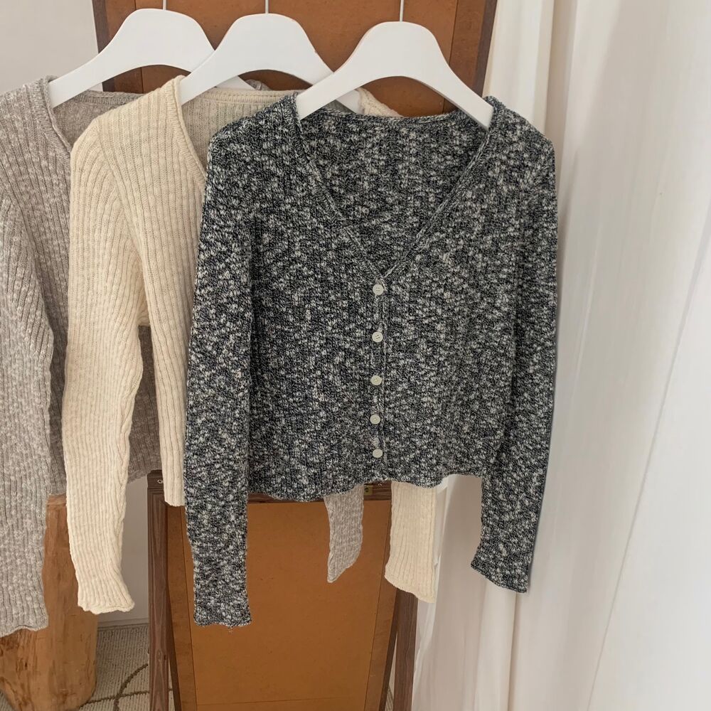 Image: https://image.brandi.co.kr/cproductdetail/2024/08/27/8936d79adc2aada74b46d14c2e5b681e.jpg